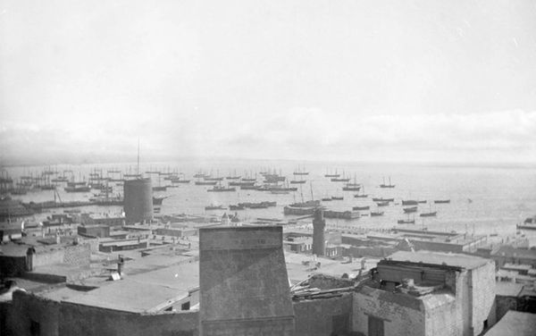 Одна из фотографий всемирно известного французского фотографа Поля Надара, сделанная в Баку в 1890 году - Sputnik Азербайджан