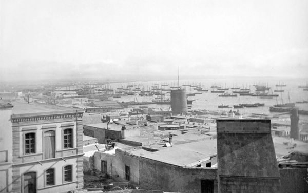 Одна из фотографий всемирно известного французского фотографа Поля Надара, сделанная в Баку в 1890 году - Sputnik Азербайджан