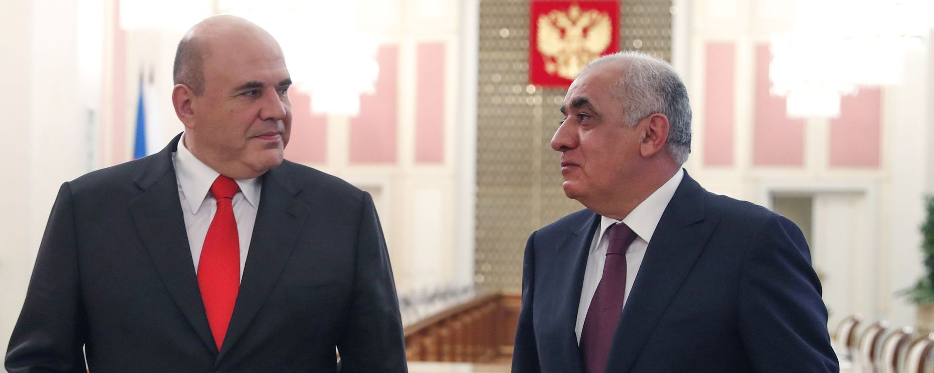 Председатель правительства РФ Михаил Мишустин и премьер-министр Азербайджана Али Асадов (справа) во время встречи, 20 мая 2021 - Sputnik Азербайджан, 1920, 08.06.2023
