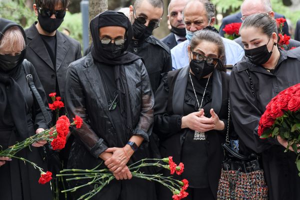 Xalq rəssamı Tahir Salahovun dəfn mərasimi - Sputnik Азербайджан