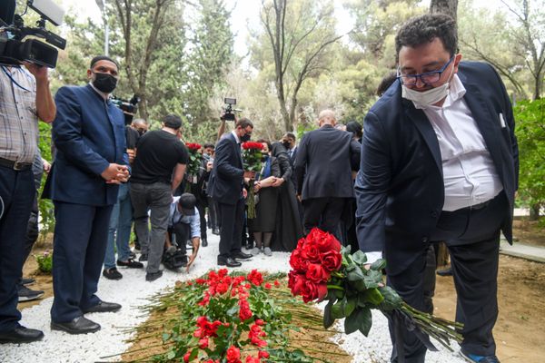 Xalq rəssamı Tahir Salahovun dəfn mərasimi - Sputnik Азербайджан