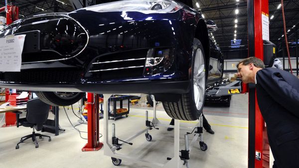 Сборка автомобилей Tesla, фото из архива - Sputnik Азербайджан