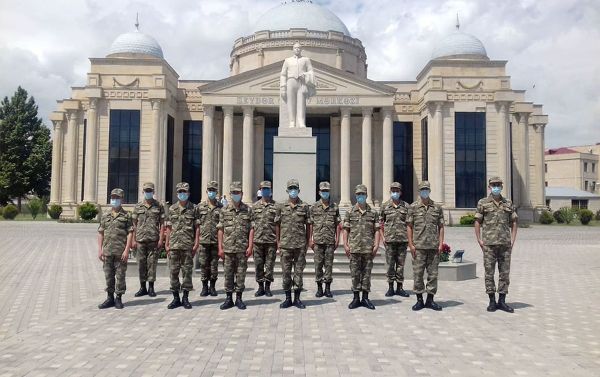 Мероприятия по случаю Дня Республики в Азербайджанской Армии прошли Мероприятия по случаю Дня Республики в Азербайджанской Армии прошли - Sputnik Азербайджан
