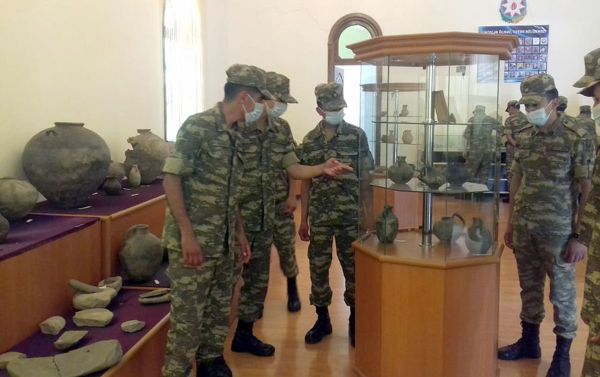 Мероприятия по случаю Дня Республики в Азербайджанской Армии прошли Мероприятия по случаю Дня Республики в Азербайджанской Армии прошли - Sputnik Азербайджан