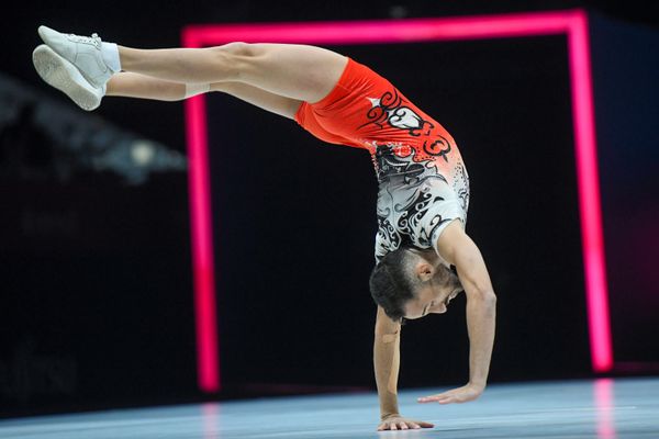 Бразильский гимнаст Лукас Барбоза во время выступления на 16-м чемпионате мира по спортивной аэробике в Баку - Sputnik Азербайджан