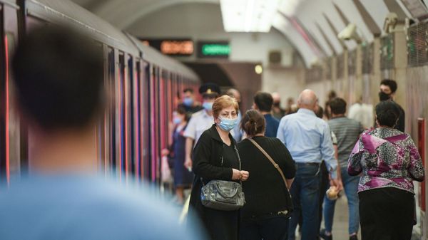 Люди в бакинском метро - Sputnik Азербайджан