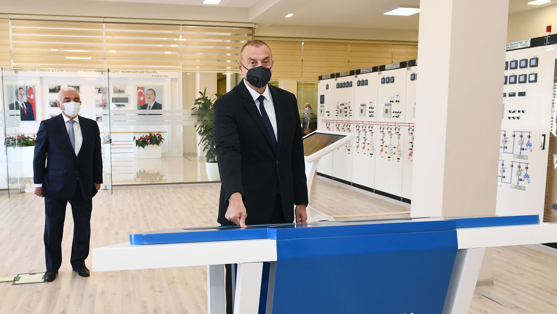 Президент Ильхам Алиев принял участие в открытии подстанции Бинагади Президент Ильхам Алиев принял участие в открытии подстанции Бинагади - Sputnik Азербайджан, 1920, 03.06.2021