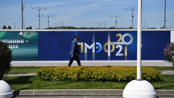 Участник Петербургского международного экономического форума-2021 - Sputnik Азербайджан