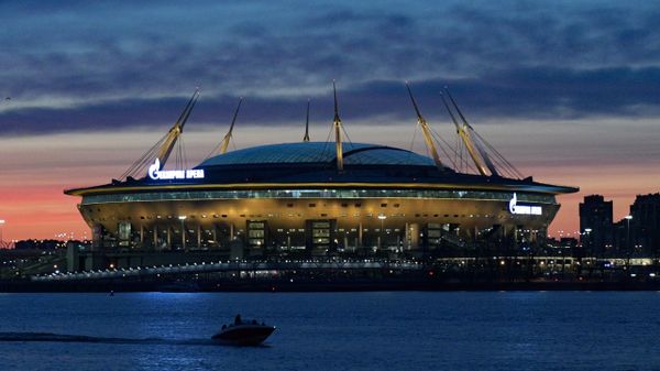 Вид на стадион Газпром-Арена в Санкт-Петербурге - Sputnik Азербайджан