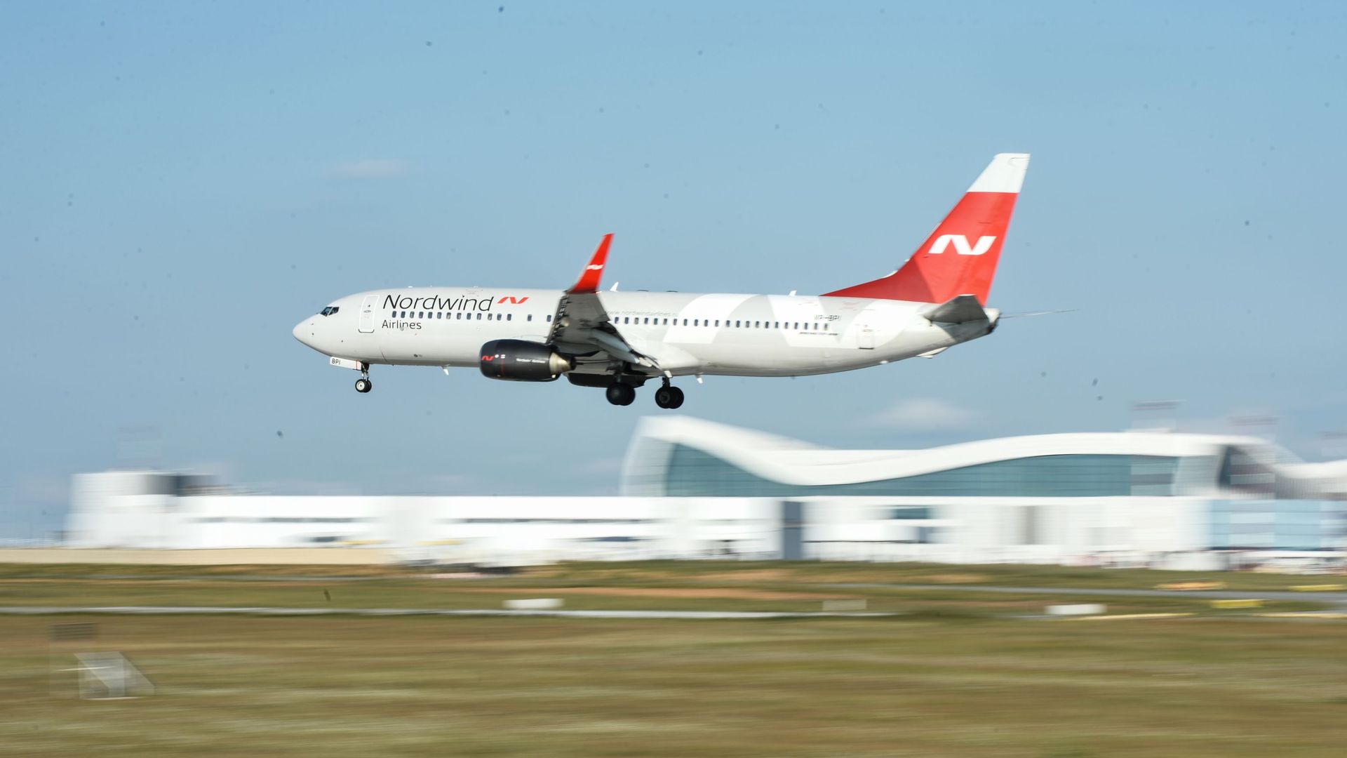 Пассажирский авиалайнер Boeing 737 NG авиакомпании Nordwind Пассажирский авиалайнер Boeing 737 NG авиакомпании Nordwind - Sputnik Азербайджан, 1920, 09.06.2021