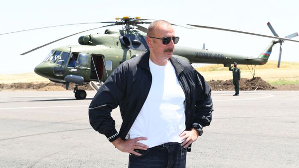 Prezident İlham Əliyev Füzuli Beynəlxalq Hava Limanında tikinti işlərinin gedişi ilə tanış olub - Sputnik Азербайджан