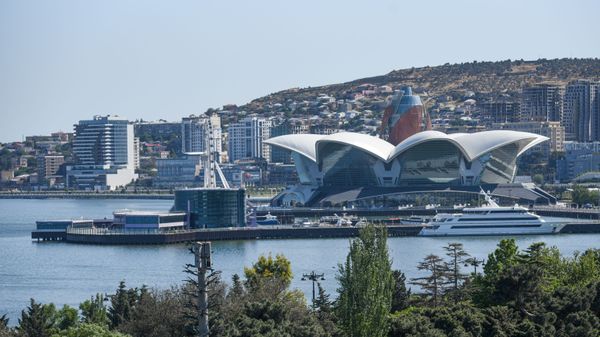 Торгово-развлекательный комплекс Caspian Waterfront Mall в Баку - Sputnik Азербайджан