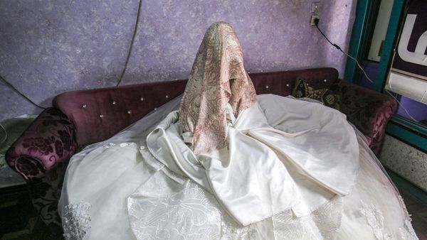 Невеста в свадебном платье, фото из архива  - Sputnik Азербайджан