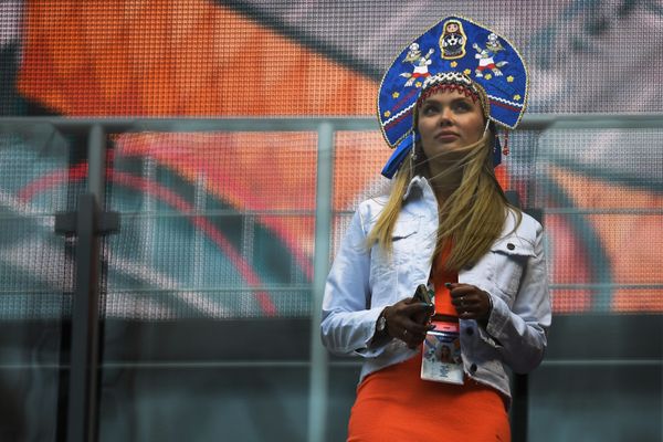 Болельщица на ЧЕ-2020 - Sputnik Азербайджан