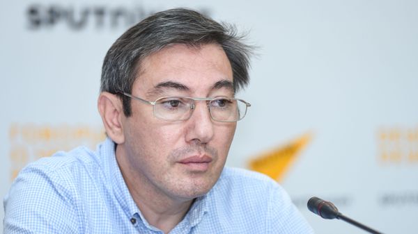Руководитель клуба политологов Южный Кавказ Ильгар Велизаде - Sputnik Азербайджан