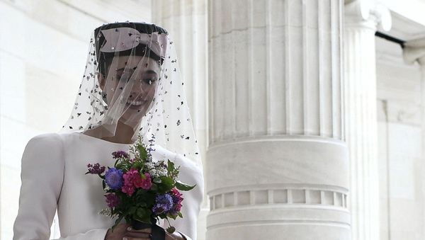 Наряд невесты от Chanel - Sputnik Азербайджан