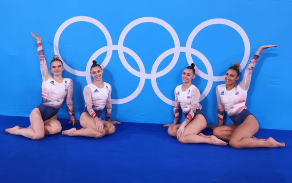 Сборная Великобритании по спортивной гимнастике в командных соревнованиях - Sputnik Азербайджан