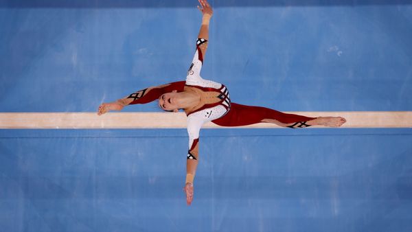 Немецкая спортсменка Паулина Шефер во время квалификационных соревнований по спортивной гимнастике среди женщин на летних Олимпийских играх в Токио - Sputnik Азербайджан