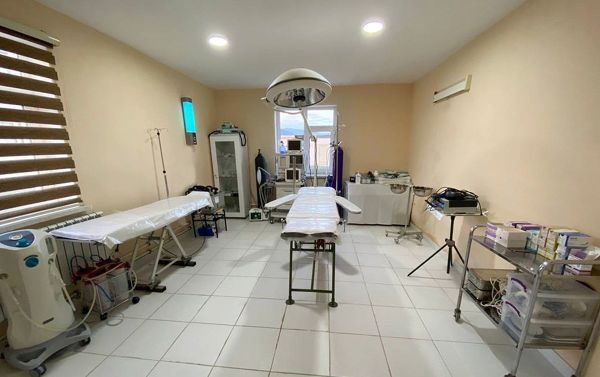Müdafiə naziri Kəlbəcərdə və Laçında yerləşən hərbi tibb müəssisələrinə baxış keçirib  - Sputnik Азербайджан