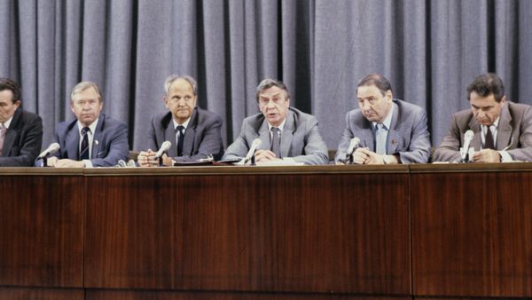 Пресс-конференция членов ГКЧП - Sputnik Азербайджан
