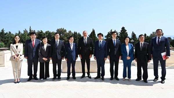 Prezident İlham Əliyev Koreya Respublikası Milli Assambleyasının sədrinin rəhbərlik etdiyi nümayəndə heyətini qəbul edib - Sputnik Азербайджан