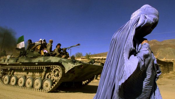 Афганская женщина в Кабуле, фото из архива - Sputnik Азербайджан
