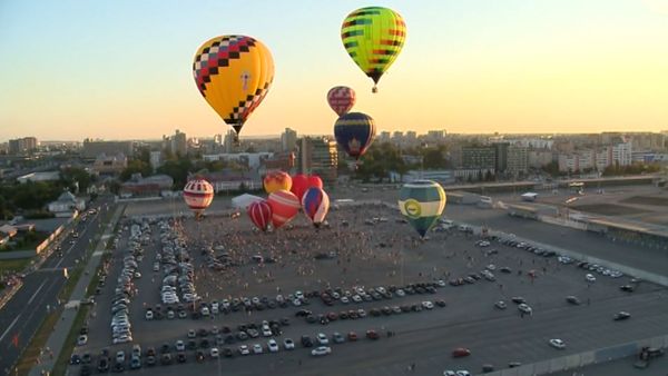 Приволжская фиеста. Кадры самого масштабного фестиваля воздушных шаров в России - Sputnik Азербайджан