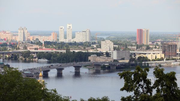 Вид на Гаванский мост в Киеве. - Sputnik Азербайджан