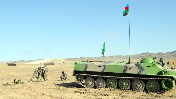 Азербайджанские военнослужащие ведут подготовку к конкурсу «Мастера артиллерийского огня» - Sputnik Азербайджан