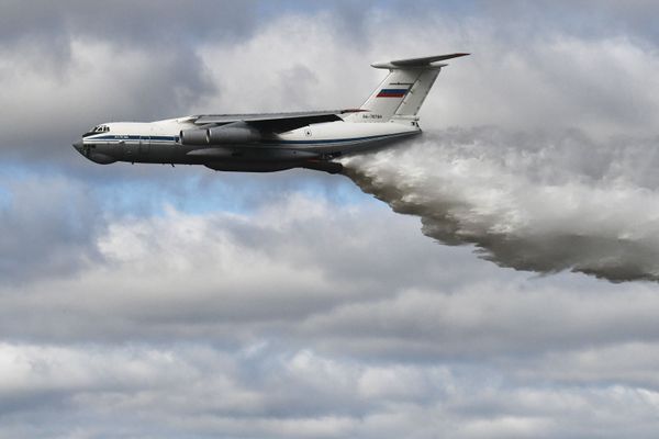 Демонстрационный полёт самолёта Ил-76МД во время конкурса Танковый биатлон-2021 на полигоне Алабино в Подмосковье в рамках VII Армейских международных игр АрМИ-2021. - Sputnik Азербайджан