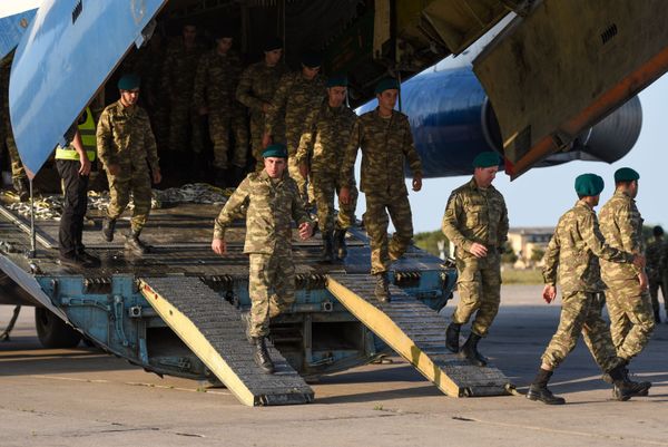 Азербайджанские миротворцы, выполнявшие свои служебные обязанности в Афганистане, были выведены из этой страны и вернулись на родину. - Sputnik Азербайджан