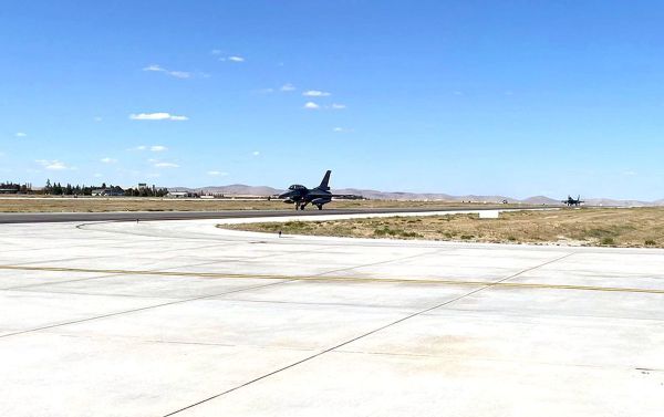 TURAZ Şahini - 2021 təlimlərində ətrafı tanıma uçuşları keçirilib - Sputnik Азербайджан