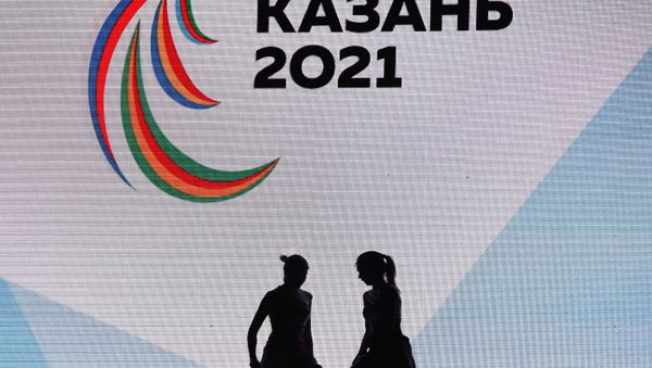 Церемония открытия I Игр стран СНГ на Аллее флагов в Деревне Универсиады в Казани - Sputnik Азербайджан