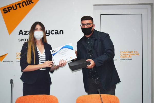  Каждая работа оценивалась тремя не зависящими друг от друга экспертами согласно критериям, закрепленным в Положении о Конкурсе. - Sputnik Азербайджан