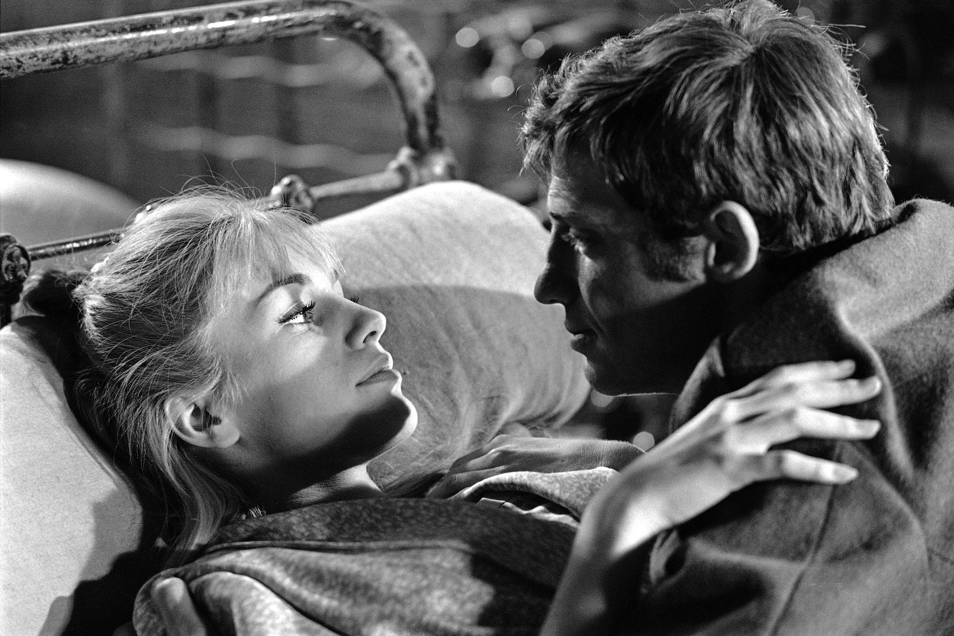 Жан Поль Бельмондо и Катрин Спаак в фильме «Выходные в Зюйдкуте», 1964 год - Sputnik Азербайджан, 1920, 01.10.2021