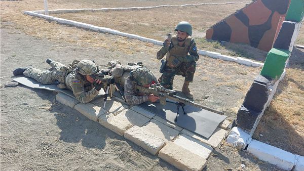 Xüsusi təyinatlılar “Üç qardaş - 2021” təlimində müxtəlif silahlardan atəş açıb - Sputnik Азербайджан