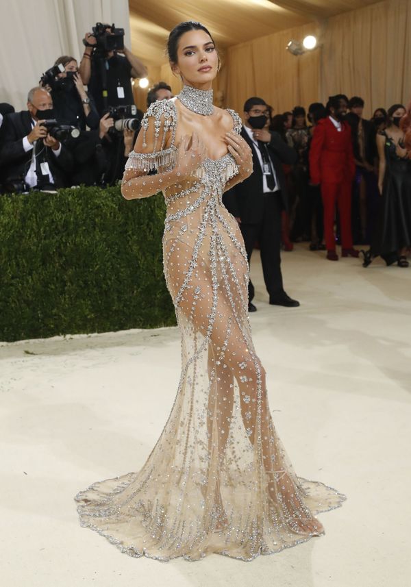 Кендалл Дженнер на Met Gala 2021 в Нью-Йорке. - Sputnik Азербайджан