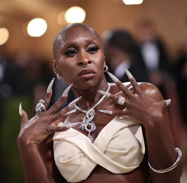 Британская певица и актриса Синтия Эриво на Met Gala 2021 в Нью-Йорке. - Sputnik Азербайджан