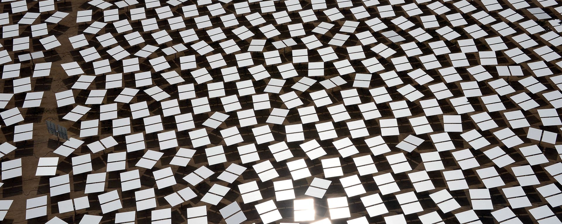 Солнечная электростанция Ivanpah в Калифорнии - Sputnik Азербайджан, 1920, 24.11.2021