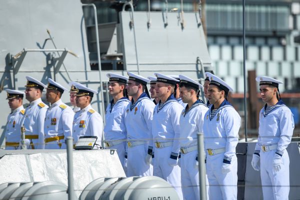 Делегация Военно-морского флота Российской Федерации на территории Бакинского морского порта. - Sputnik Азербайджан