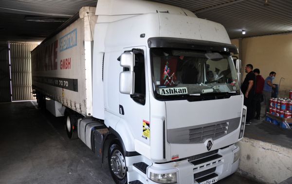 Таможенники обнаружили полтонны наркотиков на южной границе Азербайджана - Sputnik Азербайджан