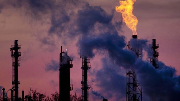 Химический завод компании BASF в Германии - Sputnik Азербайджан