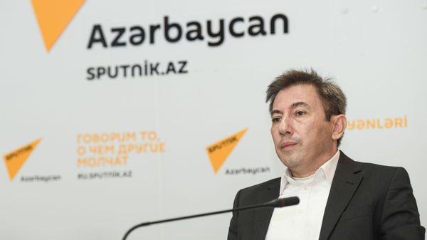Политолог Ильгар Велизаде - Sputnik Азербайджан
