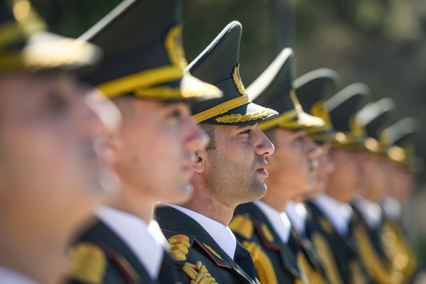 На Второй аллее почетного захоронения во время церемонии по случаю Дня памяти. - Sputnik Азербайджан