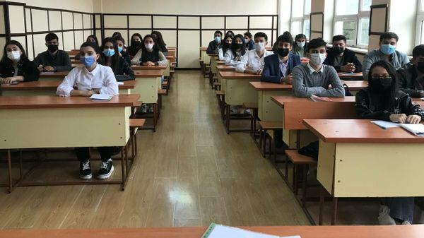 İlk dərs günü universitetlərdə vəziyyət - Sputnik Азербайджан