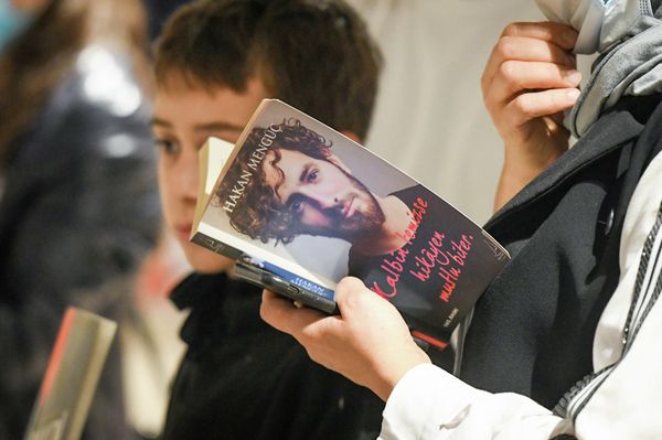В Азербайджане проводится впервые, так как она организована продавцами книг, издателями и самими же писателями. - Sputnik Азербайджан