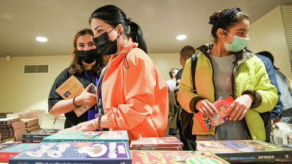 Книжная ярмарка в Баку, фото из архива - Sputnik Азербайджан