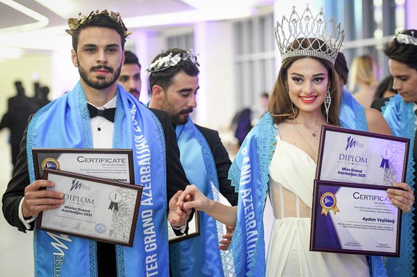 Номинацию первая вице-Miss Grand Azerbaijan получила Сема Дашдемирли, первым вице-Mister Grand Azerbaijan был объявлен Эльнур Абдулрзаев - Sputnik Азербайджан