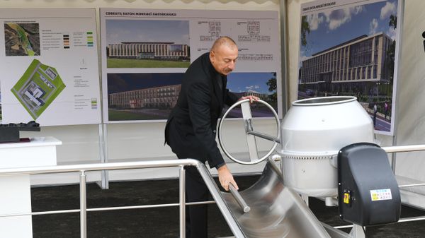 Президент Азербайджана Ильхам Алиев в Джебраильском районе  - Sputnik Азербайджан