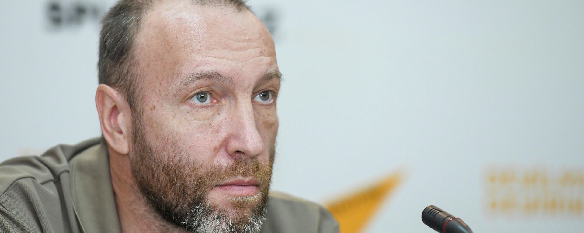 Последствия ударов по Гяндже были ужасающими - военный журналист о Карабахской войне - Sputnik Азербайджан, 1920, 07.10.2021